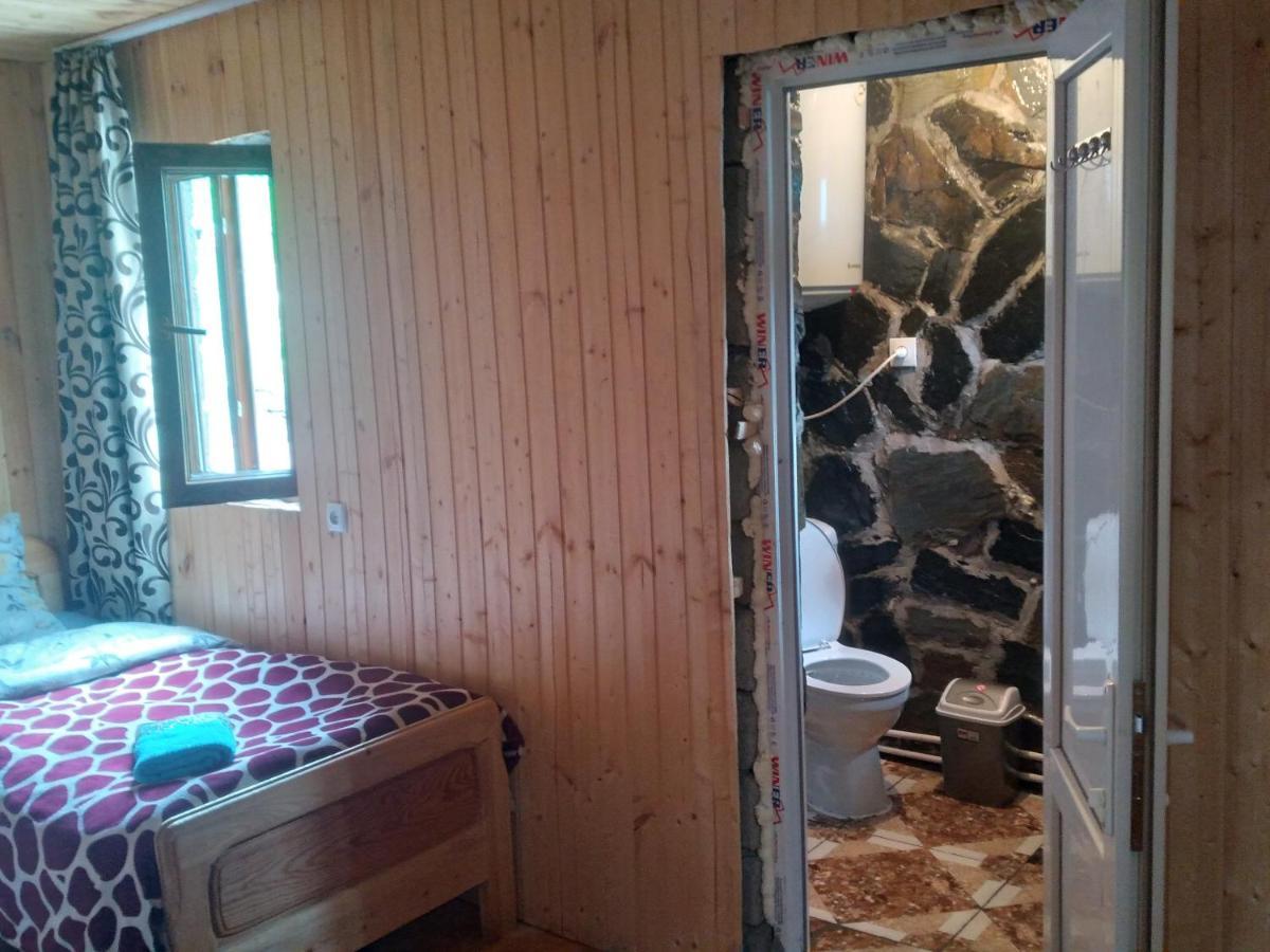 Готель Stone House Marexi Adishi Екстер'єр фото